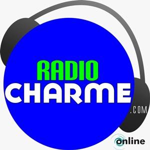 Listen to Rádio Charme in the App